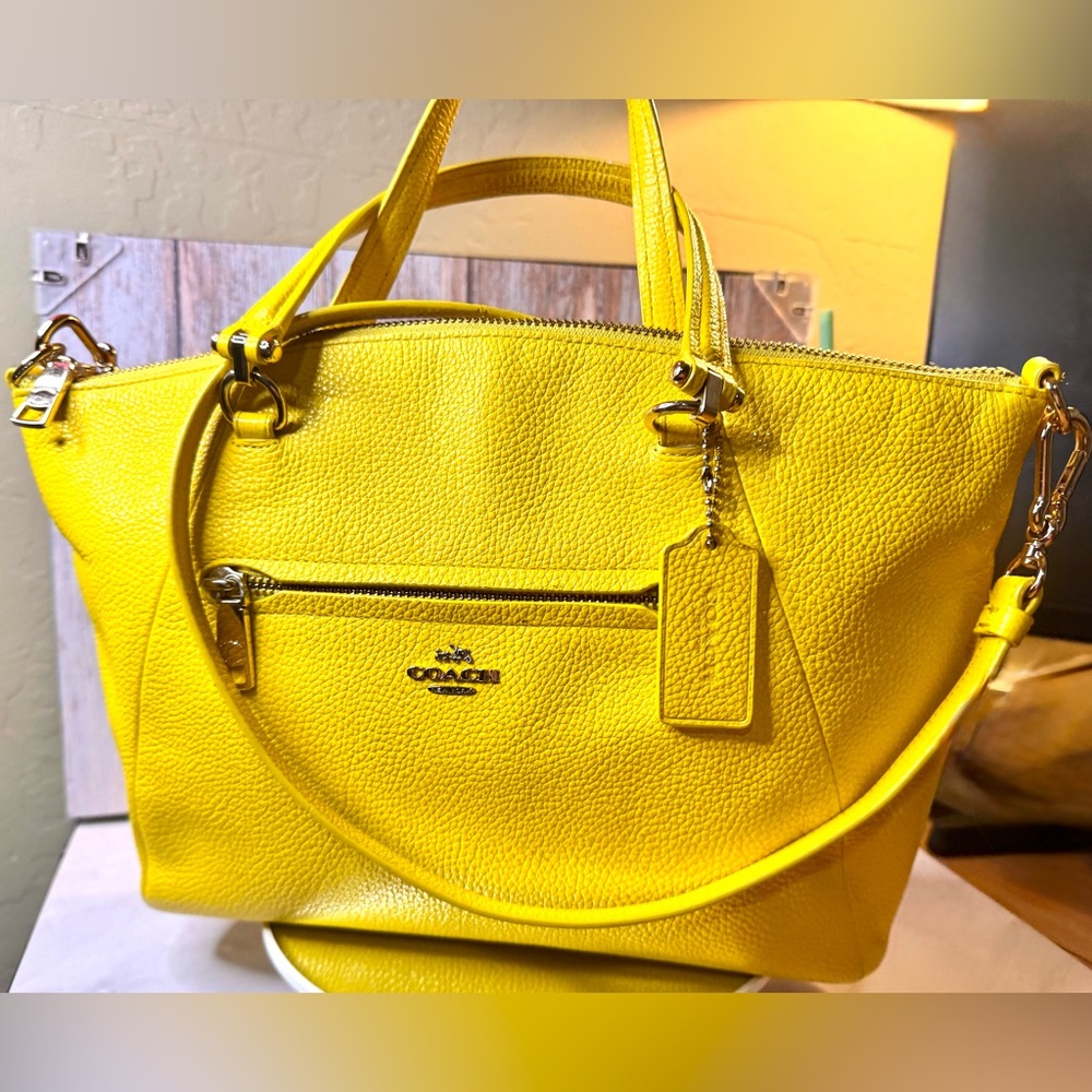 COACH Prairie Satchel in Pebble Leather - Yellow - GUC - Picture 3 of 17
